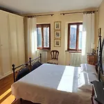 Pinelli 23 Apartamento *